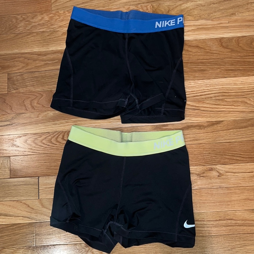 Bundle of Nike pro 3 inch spandex